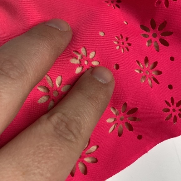 Victoria’s Secret PINK hot pink bikini top size medium - Picture 4 of 9